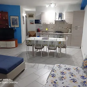 Appartamento Les Roches Noire, Giardini Naxos